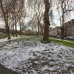 Charmingly Unique And Recently Refurbished Watchman\'S Lodge In Camden Town