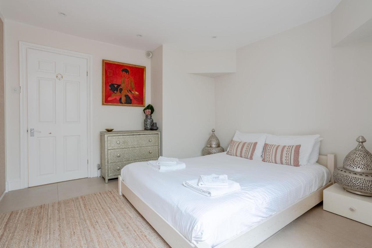 Charmingly Unique And Recently Refurbished Watchman's In Camden Town Appartamento Londra