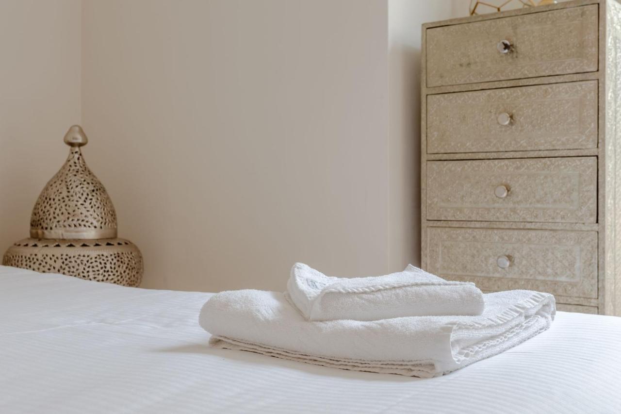 Charmingly Unique And Recently Refurbished Watchman's In Camden Town Apartment London
